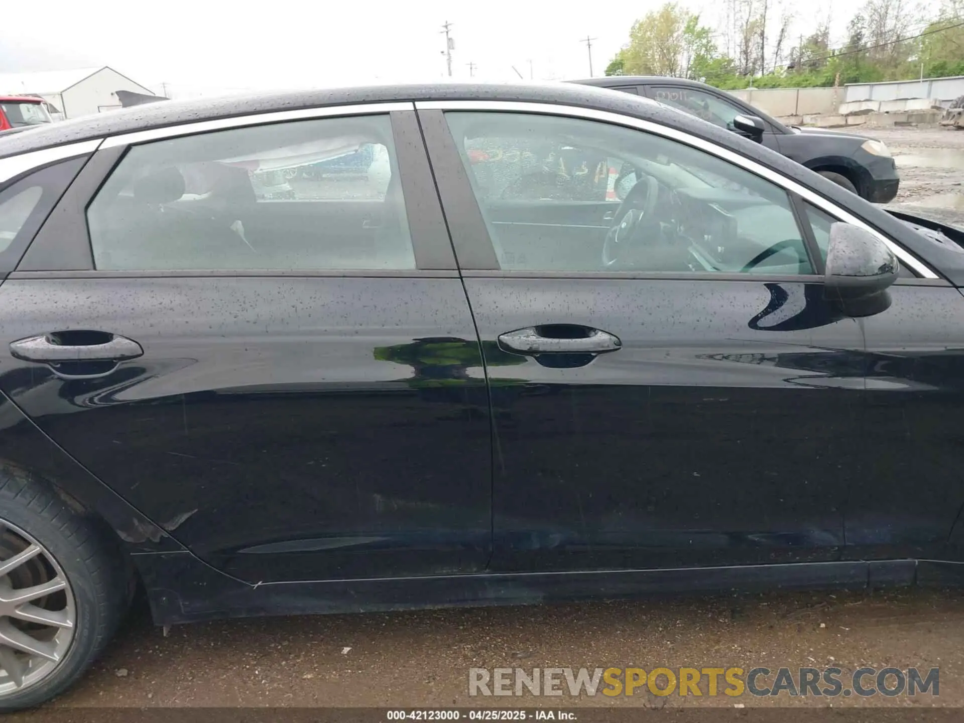 13 Photograph of a damaged car 5XXG14J22MG016708 KIA K5 2021