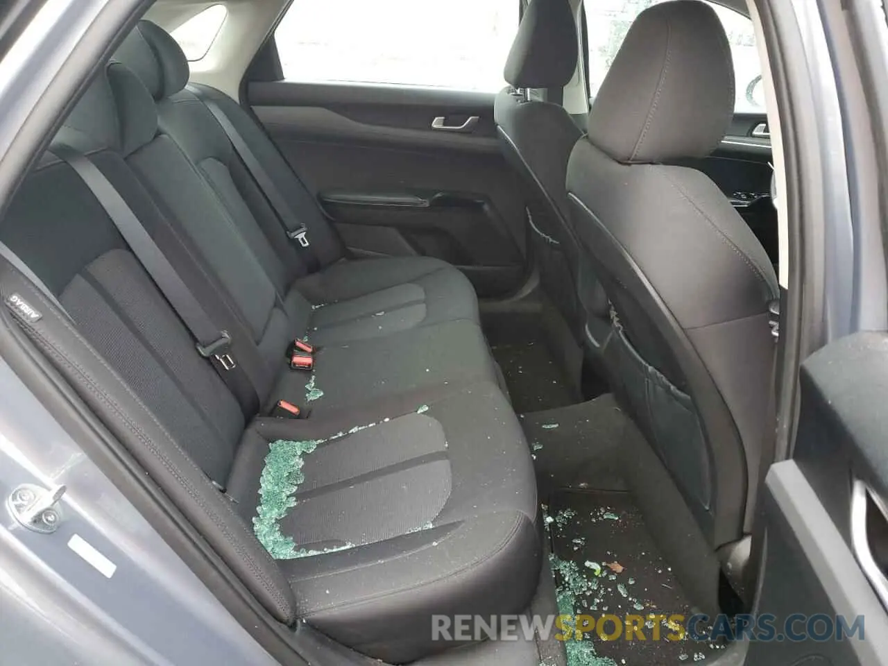 10 Photograph of a damaged car 5XXG14J23MG002011 KIA K5 2021
