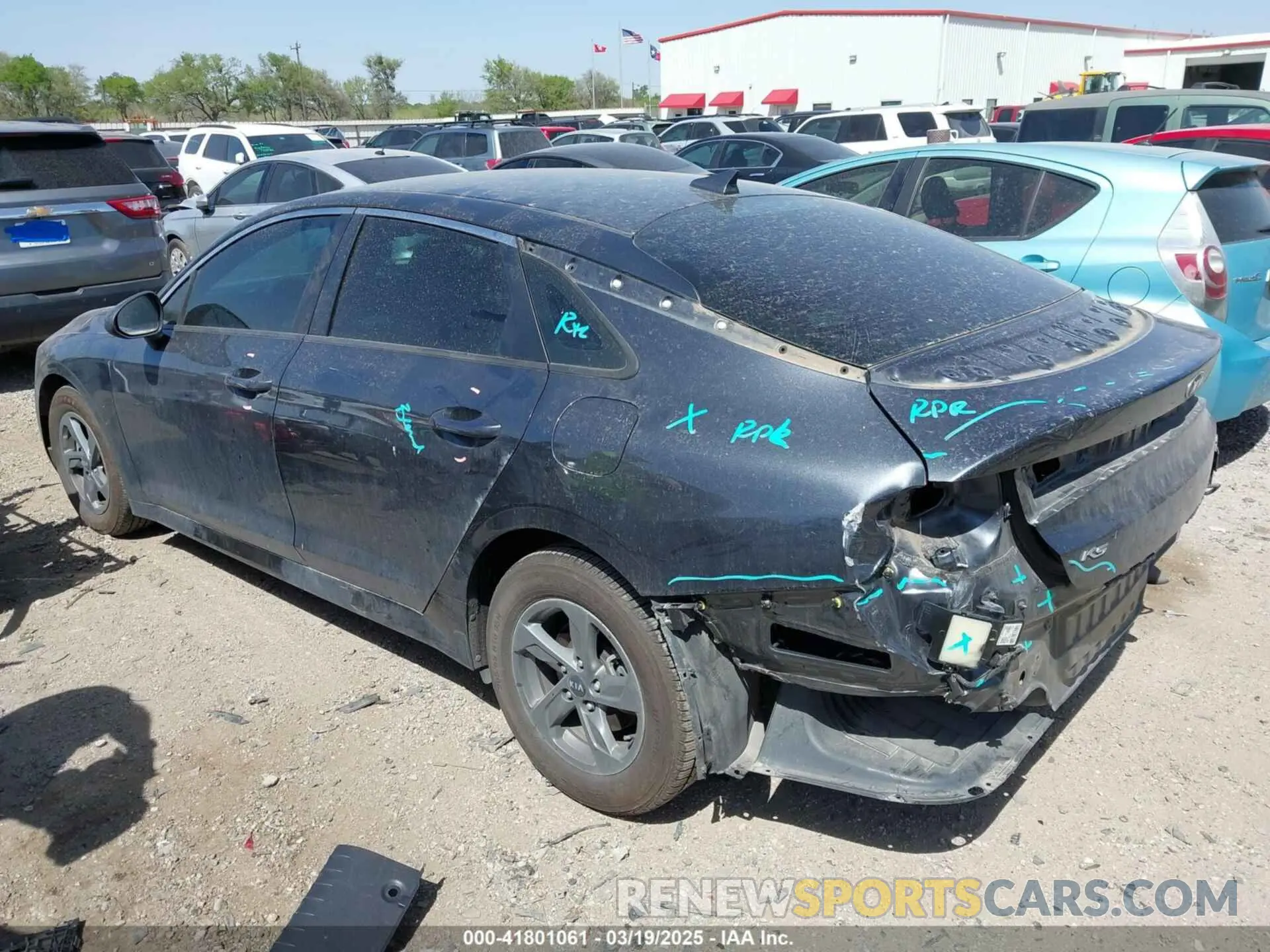 3 Photograph of a damaged car 5XXG14J25MG054840 KIA K5 2021
