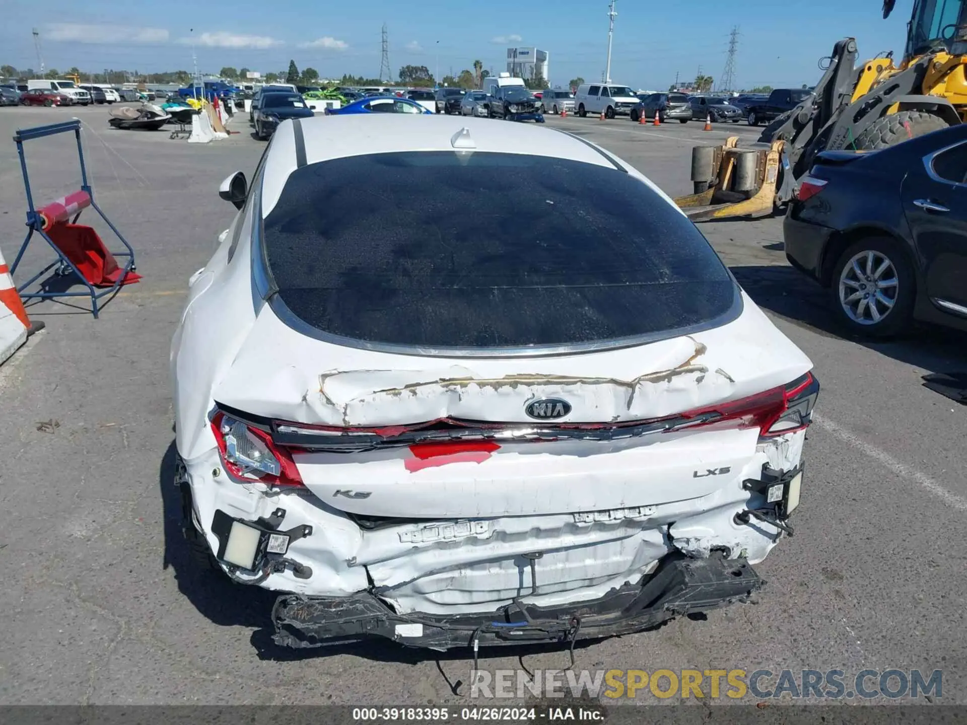 17 Photograph of a damaged car 5XXG14J26MG050733 KIA K5 2021