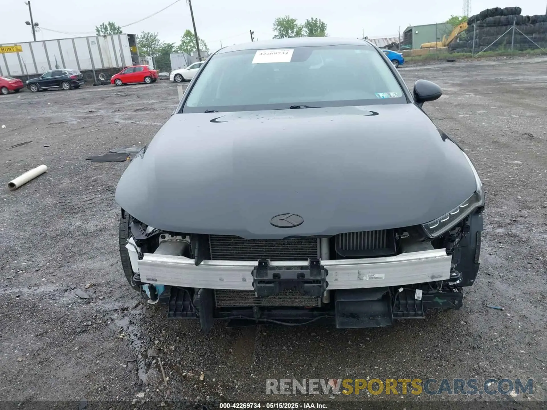 13 Photograph of a damaged car 5XXG14J27MG010290 KIA K5 2021