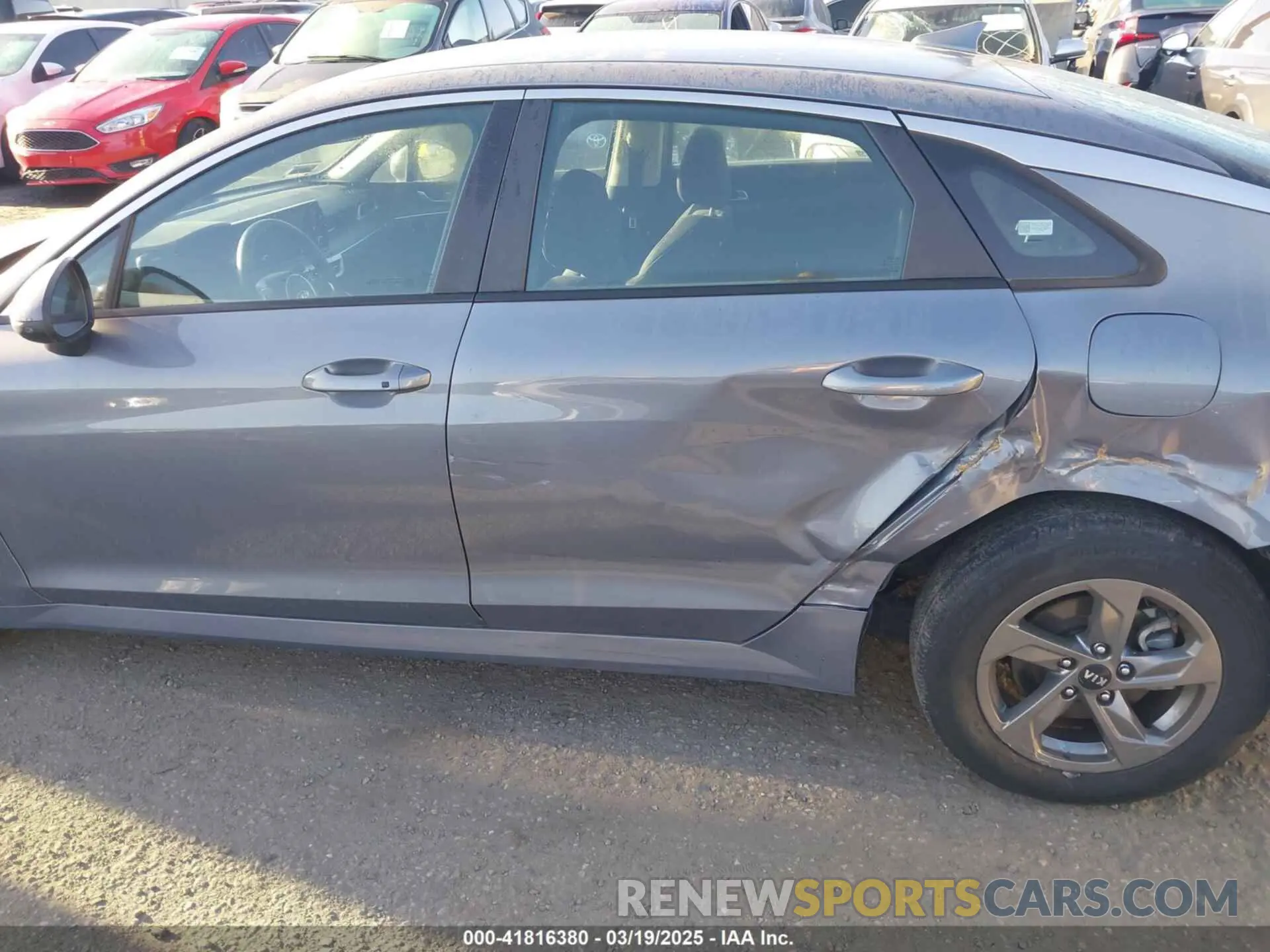 15 Photograph of a damaged car 5XXG14J27MG044519 KIA K5 2021