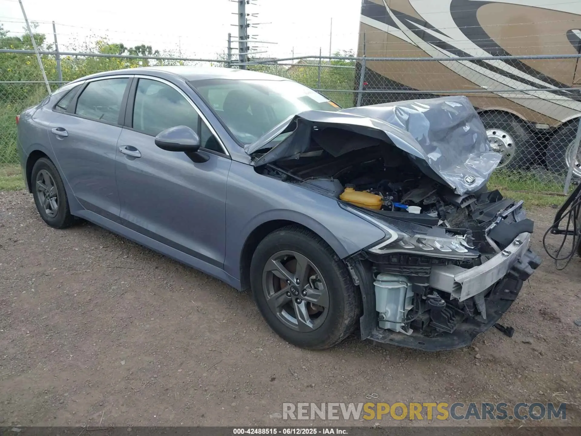 1 Photograph of a damaged car 5XXG14J28MG061300 KIA K5 2021