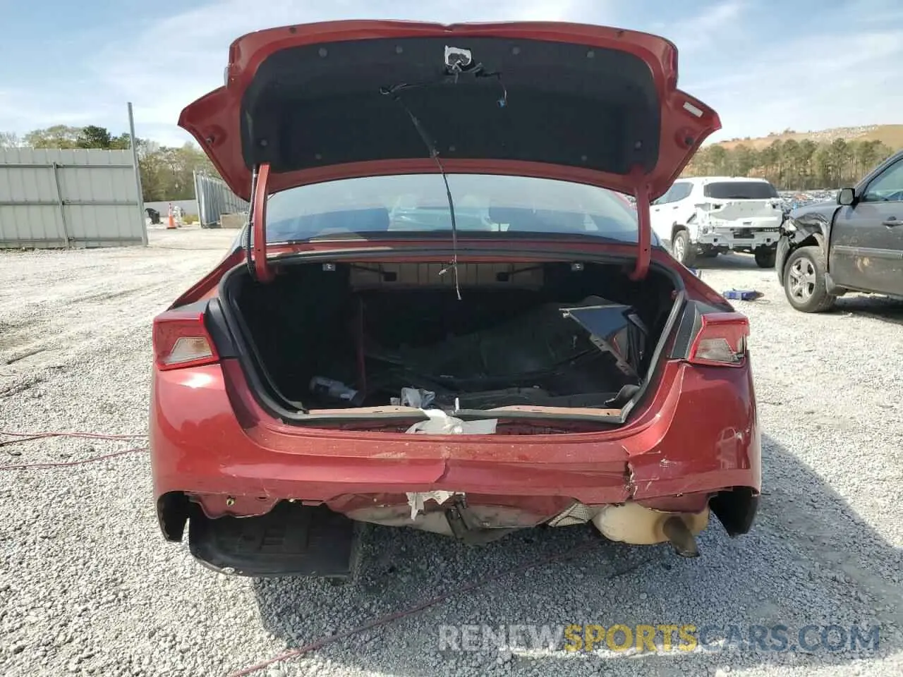 6 Photograph of a damaged car 5XXG14J29MG072578 KIA K5 2021