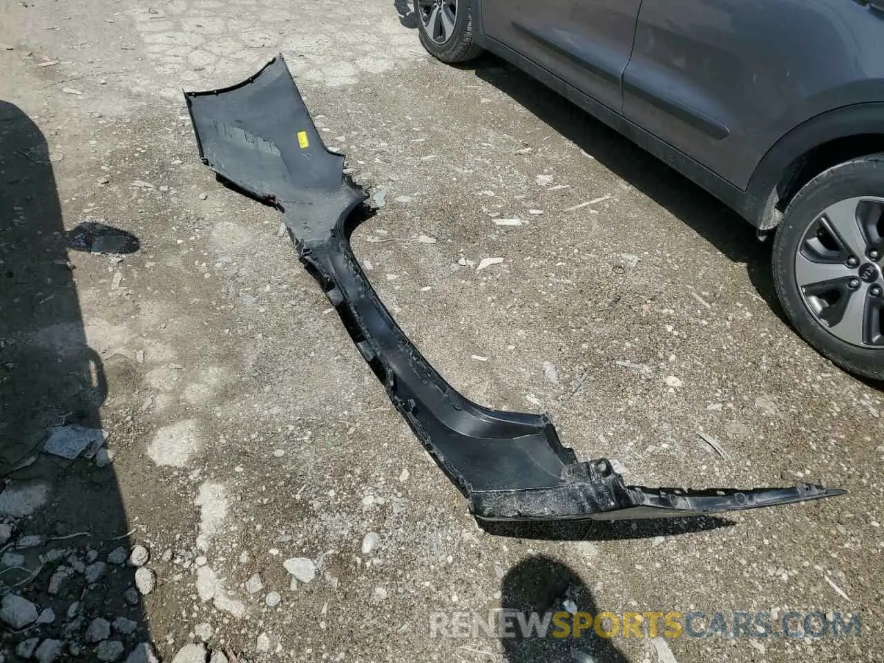 12 Photograph of a damaged car 5XXG24J27MG032240 KIA K5 2021
