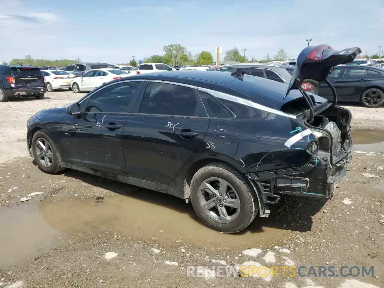 2 Photograph of a damaged car 5XXG24J27MG032240 KIA K5 2021