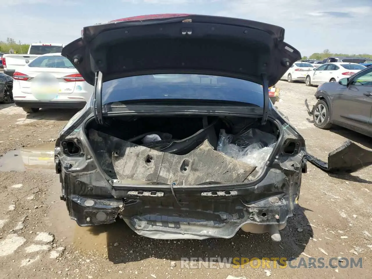 6 Photograph of a damaged car 5XXG24J27MG032240 KIA K5 2021