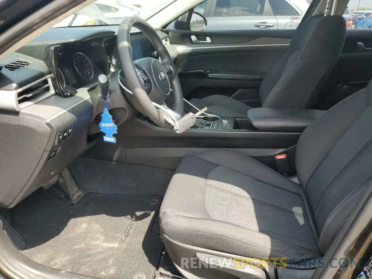 7 Photograph of a damaged car 5XXG24J27MG032240 KIA K5 2021