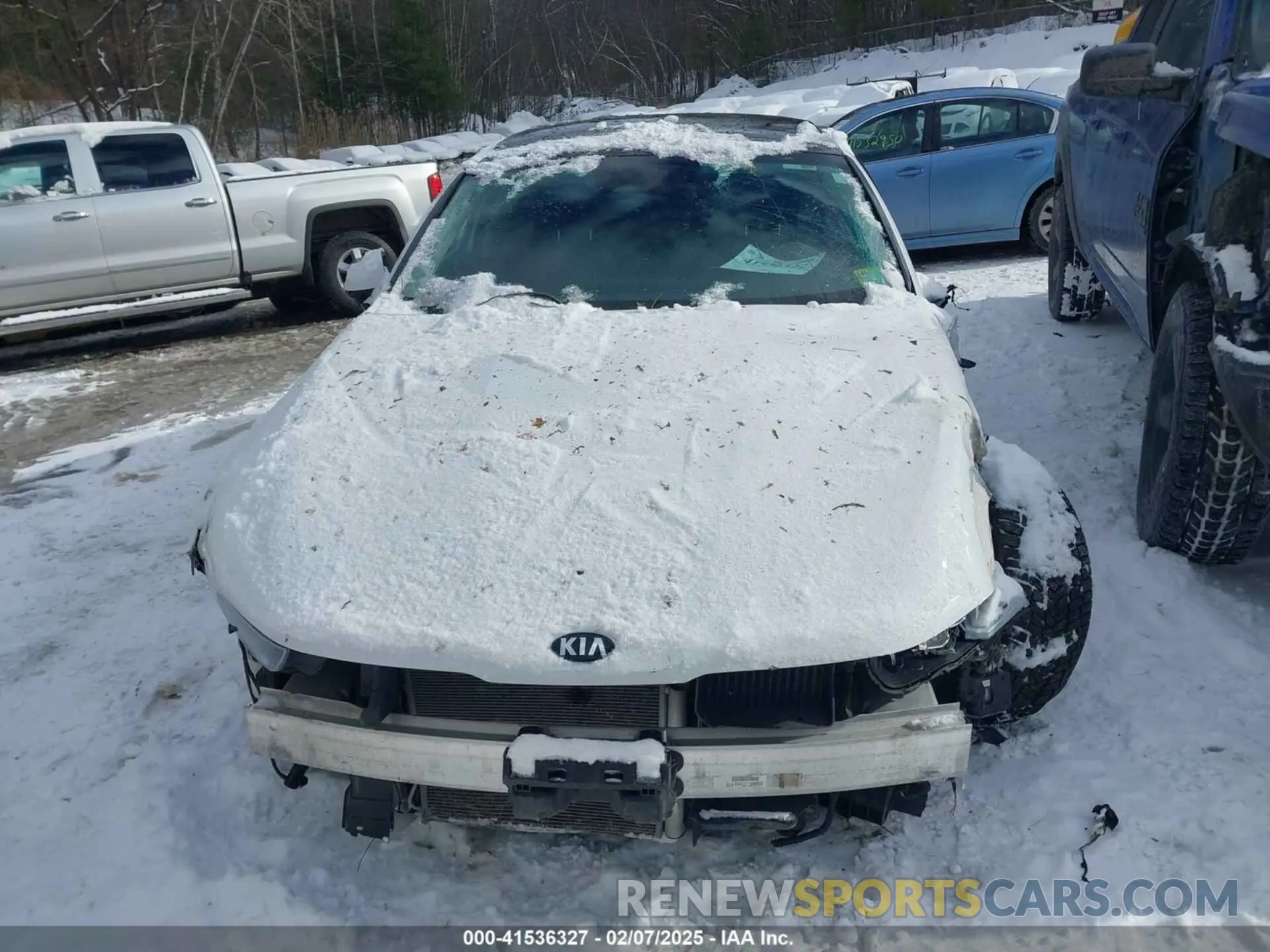12 Photograph of a damaged car 5XXG34J24MG010807 KIA K5 2021