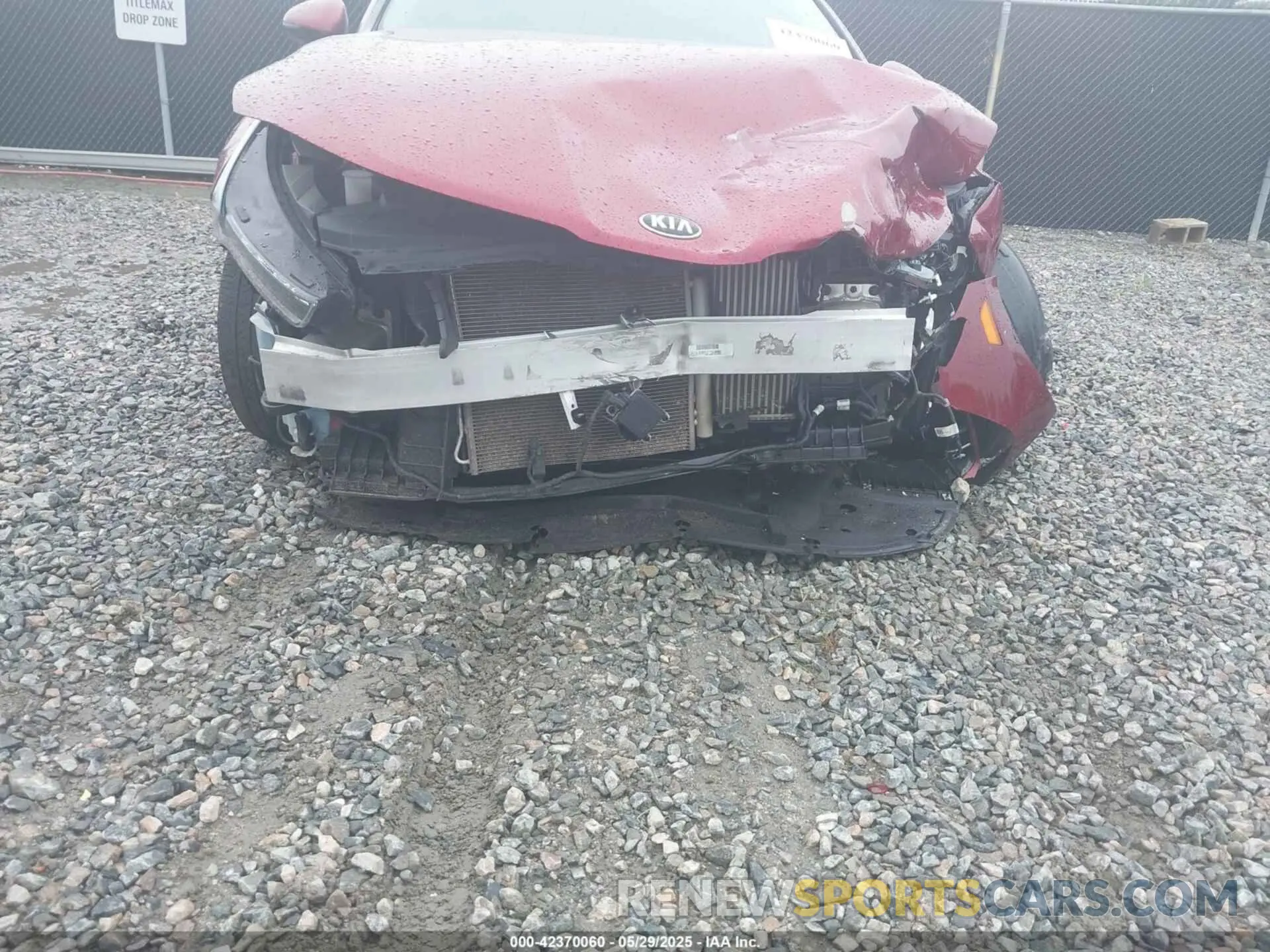 17 Photograph of a damaged car 5XXG34J24MG033357 KIA K5 2021