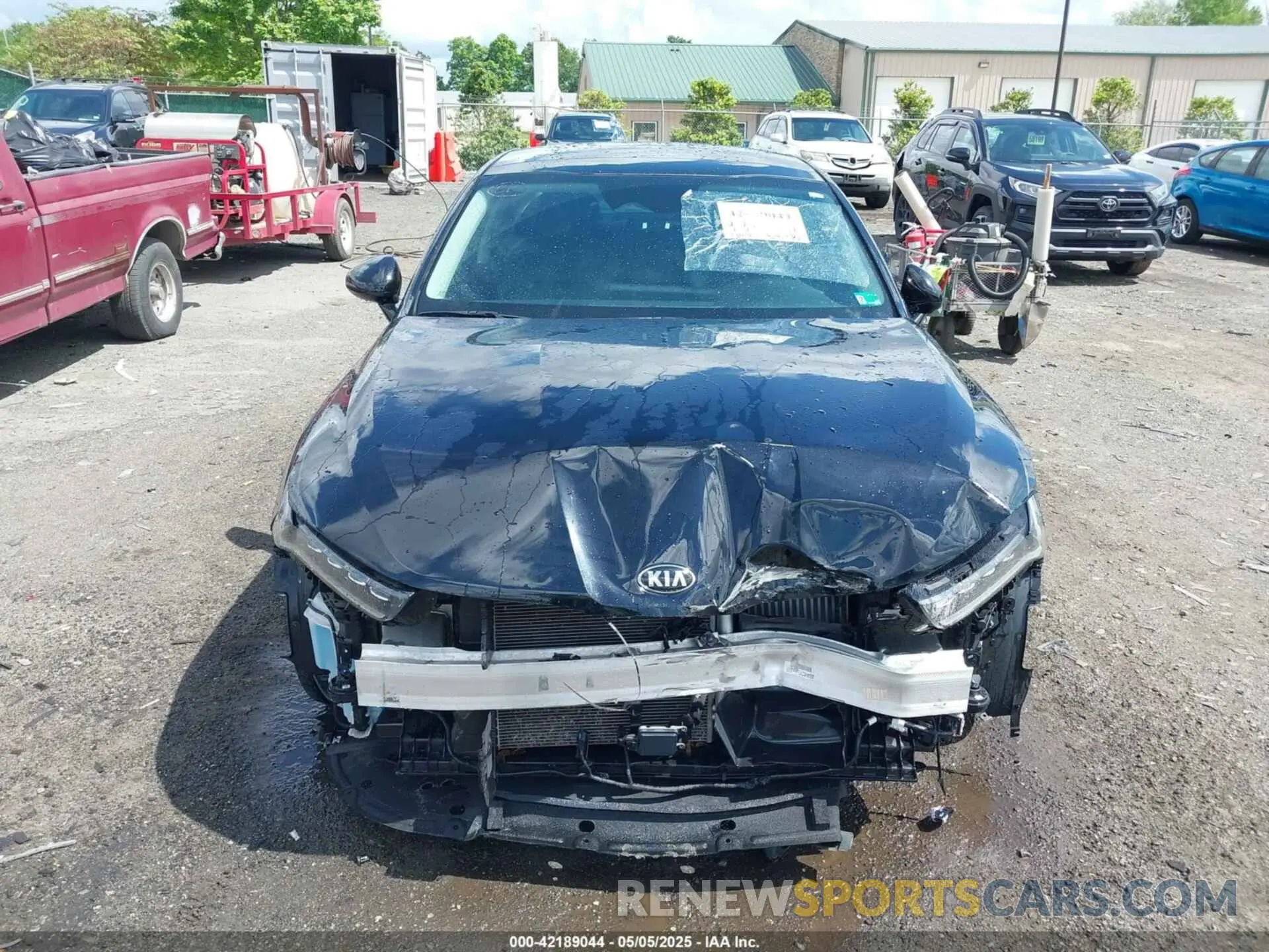 13 Photograph of a damaged car 5XXG34J24MG062423 KIA K5 2021