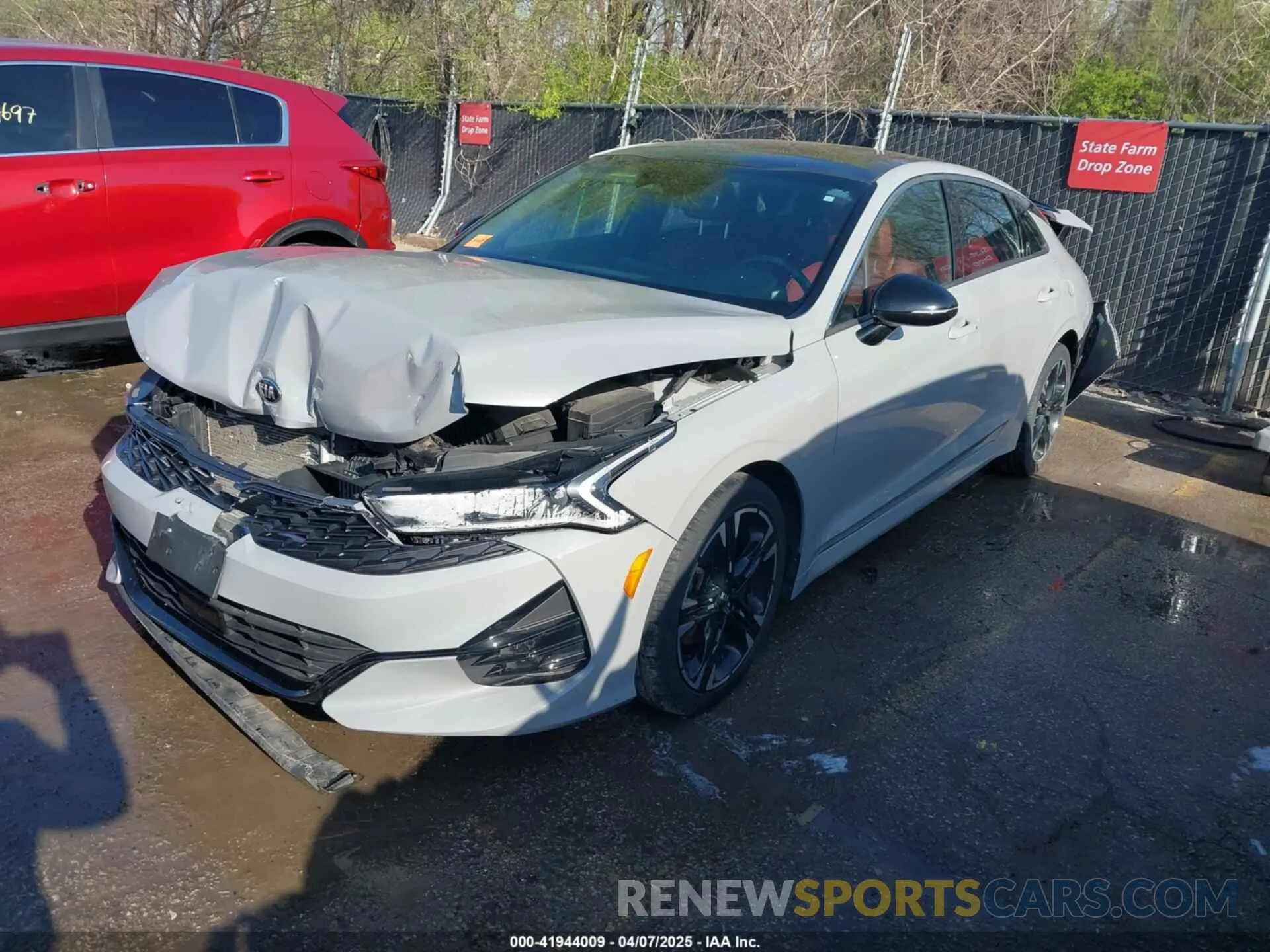 2 Photograph of a damaged car 5XXG64J21MG030701 KIA K5 2021
