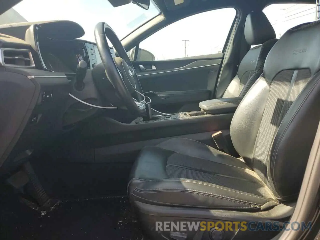 7 Photograph of a damaged car 5XXG64J21MG068719 KIA K5 2021