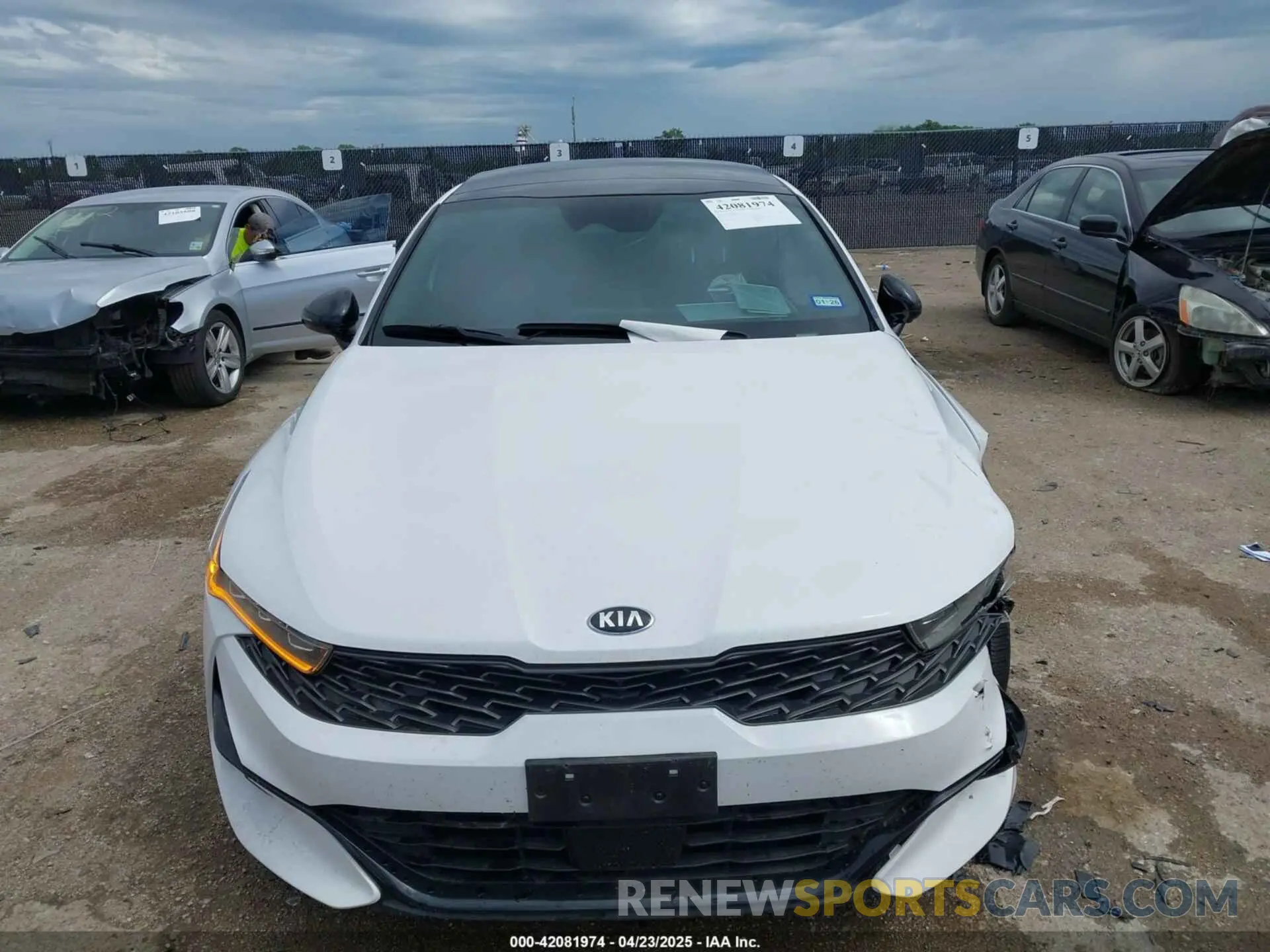 12 Photograph of a damaged car 5XXG64J21MG076674 KIA K5 2021