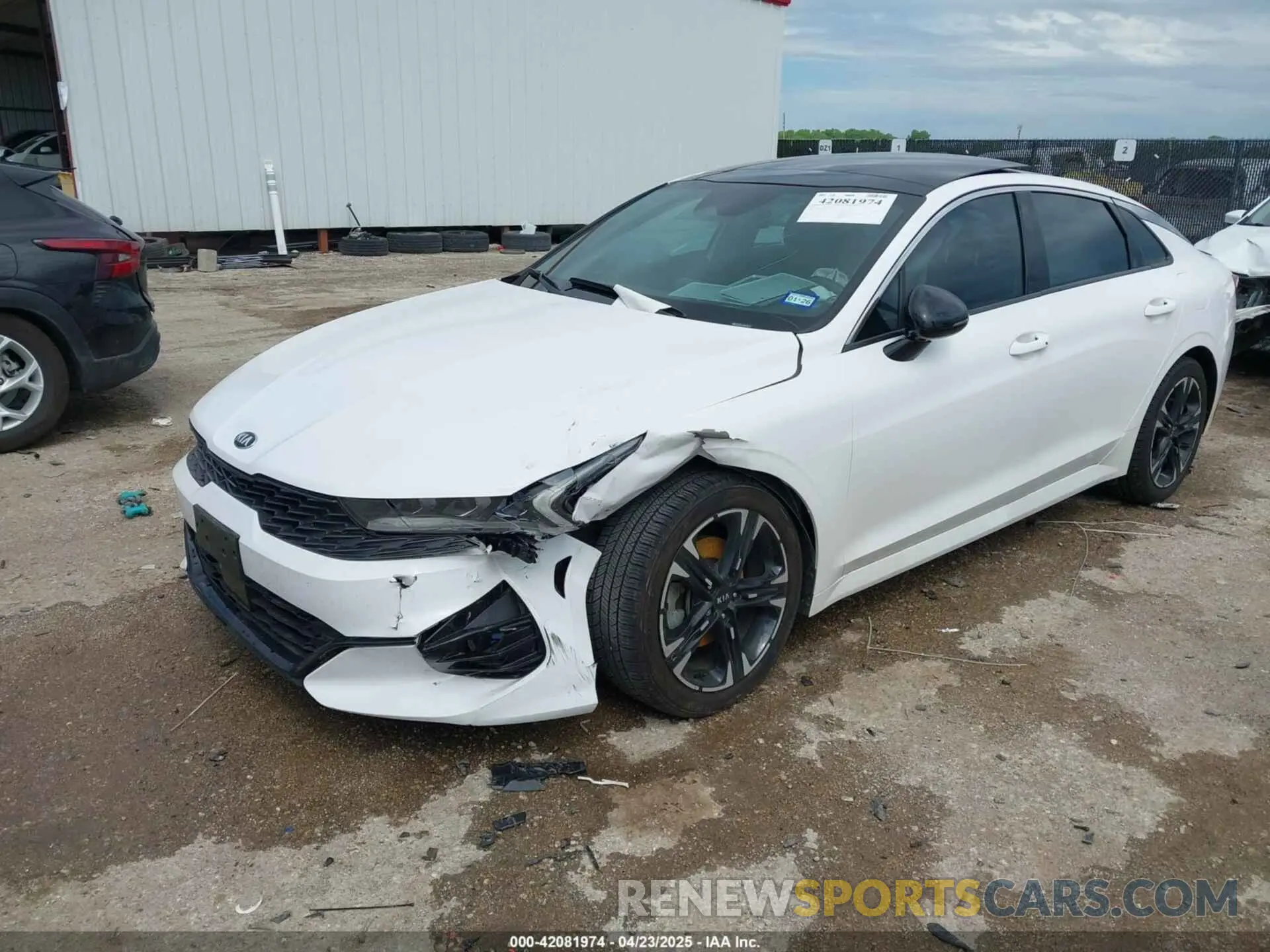 2 Photograph of a damaged car 5XXG64J21MG076674 KIA K5 2021