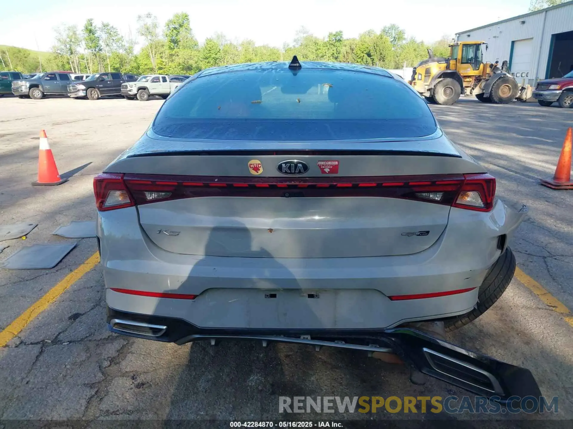 16 Photograph of a damaged car 5XXG64J22MG062993 KIA K5 2021