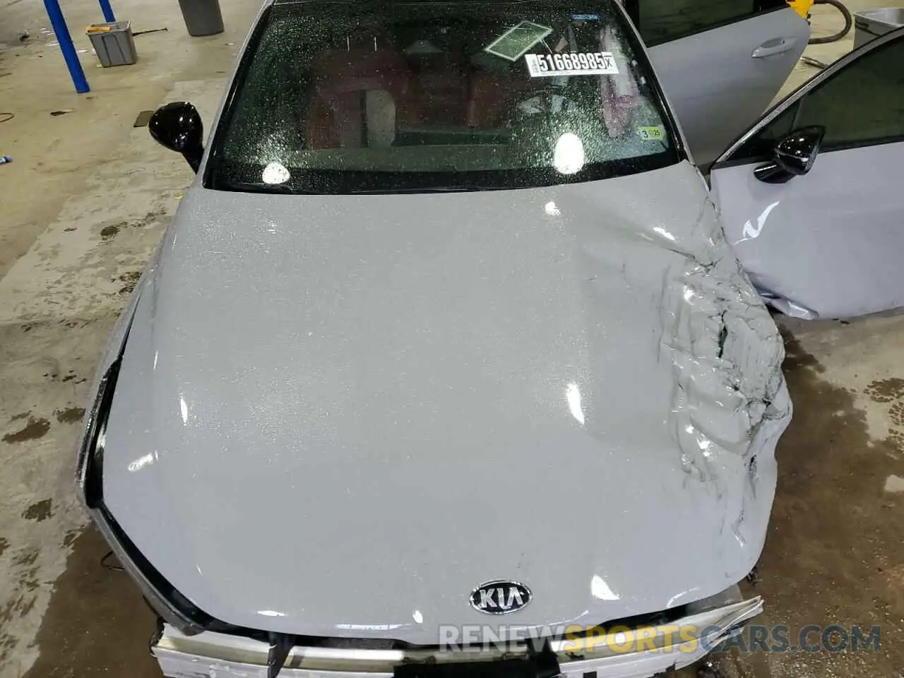 11 Photograph of a damaged car 5XXG64J25MG032175 KIA K5 2021