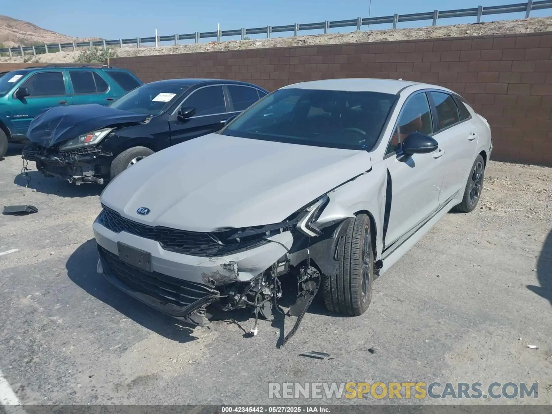 2 Photograph of a damaged car 5XXG64J25MG039708 KIA K5 2021