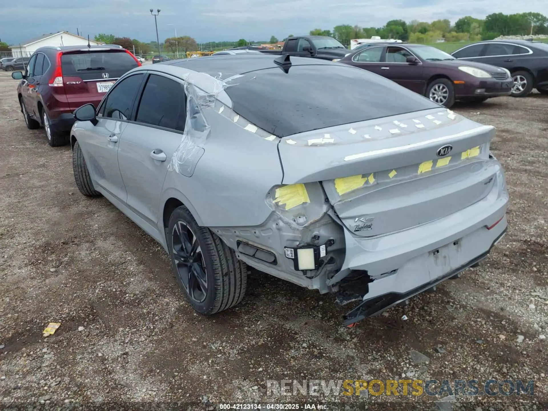 3 Photograph of a damaged car 5XXG64J29MG038545 KIA K5 2021