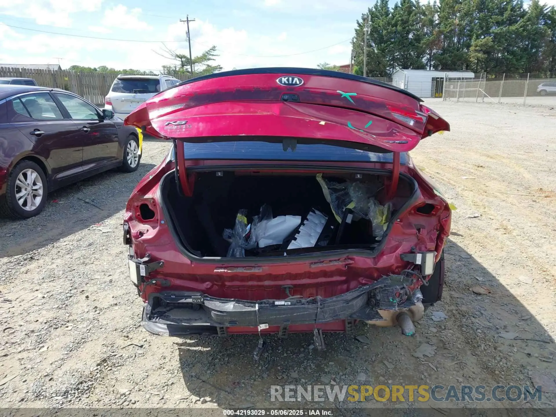 16 Photograph of a damaged car 5XXG64J2XMG021477 KIA K5 2021