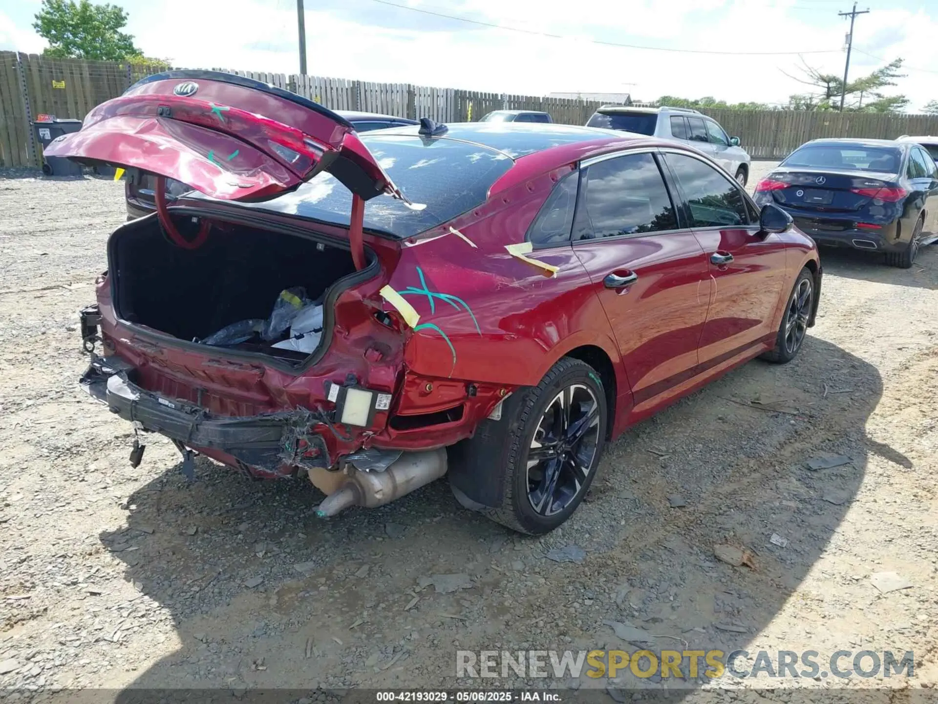 4 Photograph of a damaged car 5XXG64J2XMG021477 KIA K5 2021