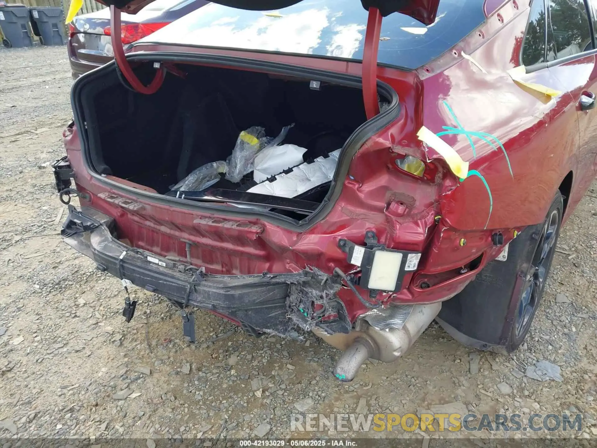 6 Photograph of a damaged car 5XXG64J2XMG021477 KIA K5 2021