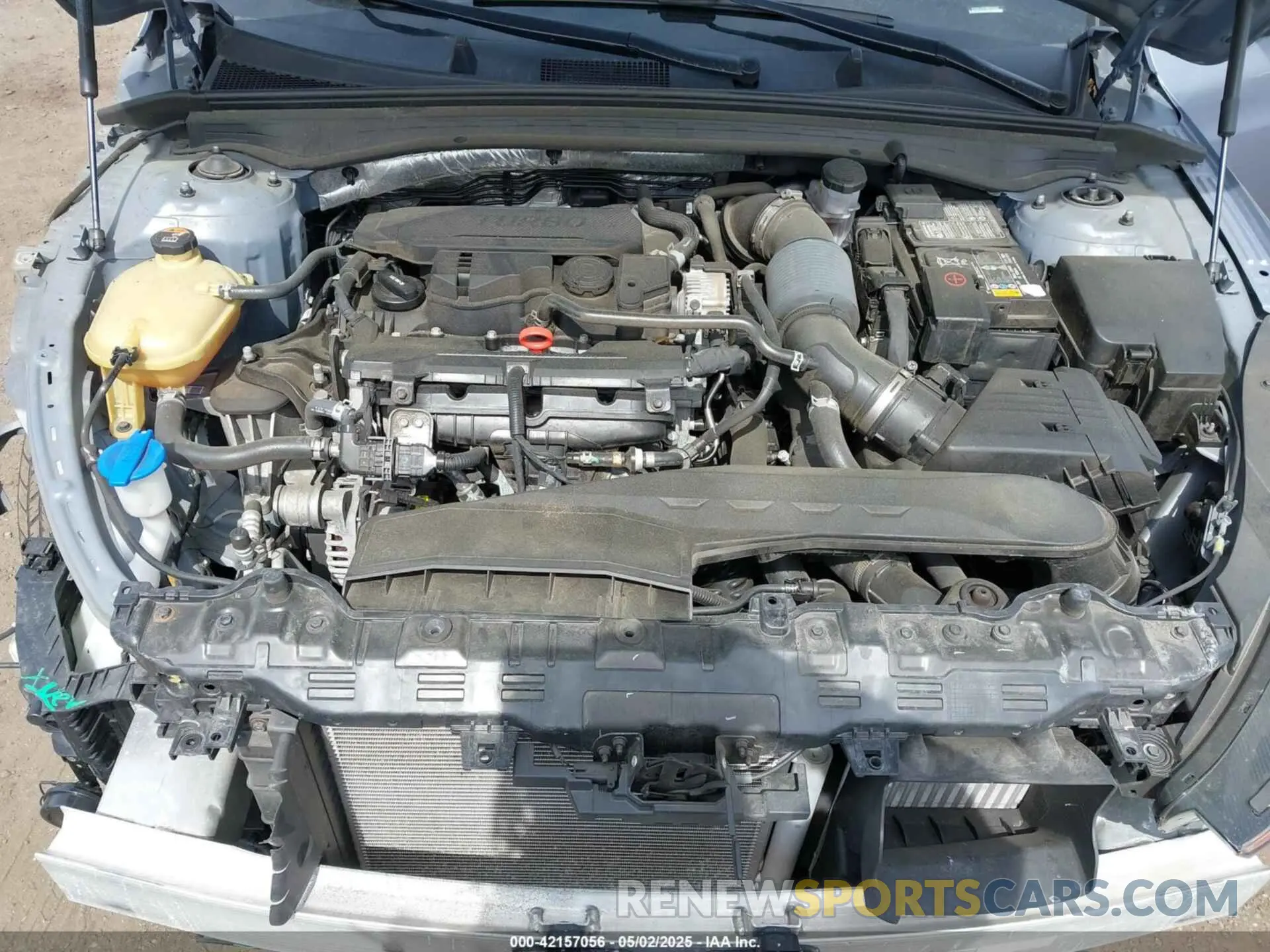 10 Photograph of a damaged car 5XXG14J21NG122942 KIA K5 2022