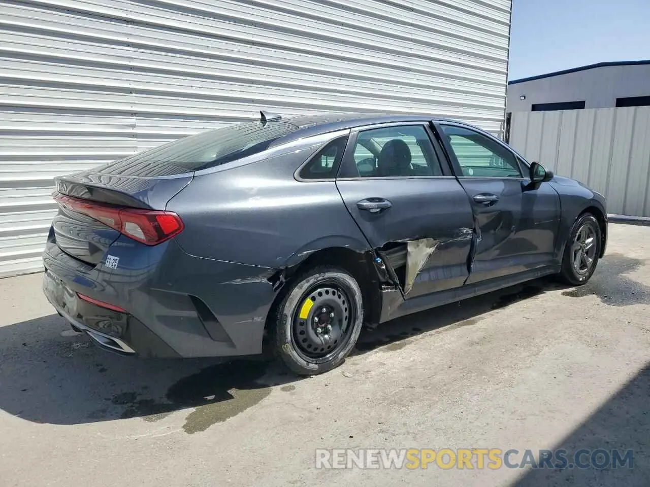 3 Photograph of a damaged car 5XXG14J22NG104689 KIA K5 2022