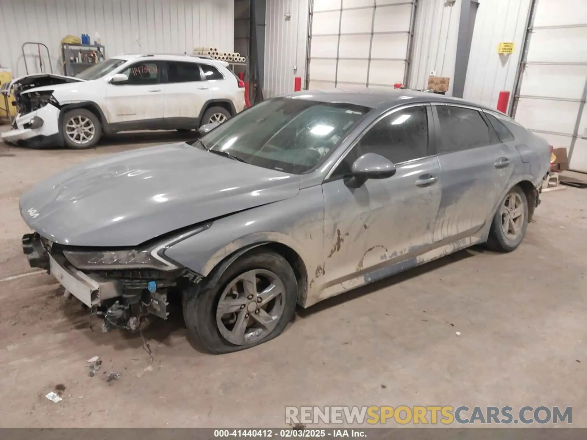 2 Photograph of a damaged car 5XXG14J22NG131083 KIA K5 2022