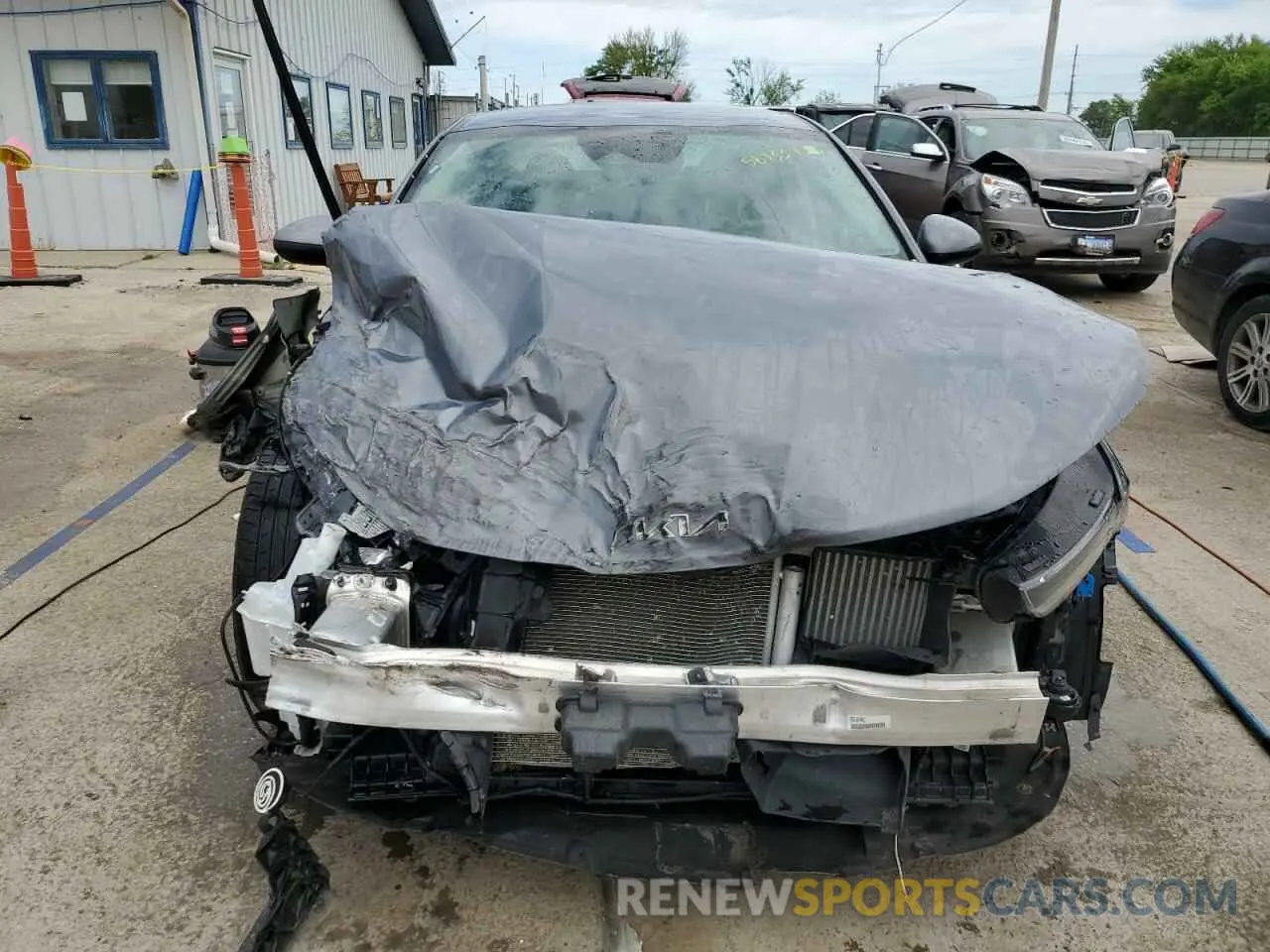 5 Photograph of a damaged car 5XXG14J26NG102668 KIA K5 2022
