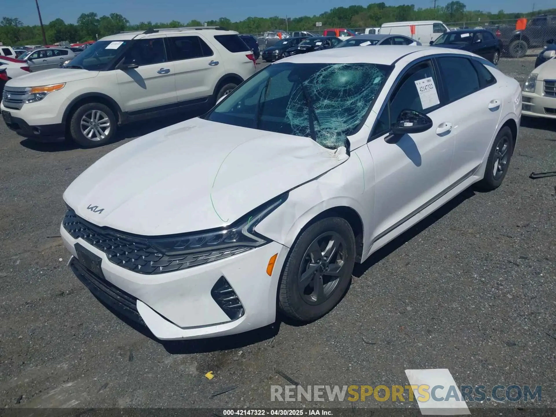 2 Photograph of a damaged car 5XXG14J26NG128378 KIA K5 2022