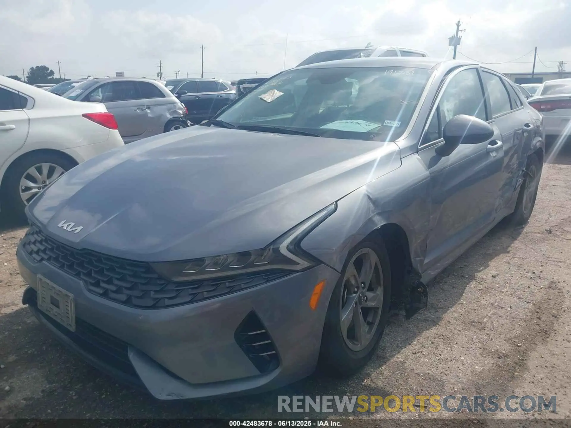 2 Photograph of a damaged car 5XXG14J26NG130759 KIA K5 2022