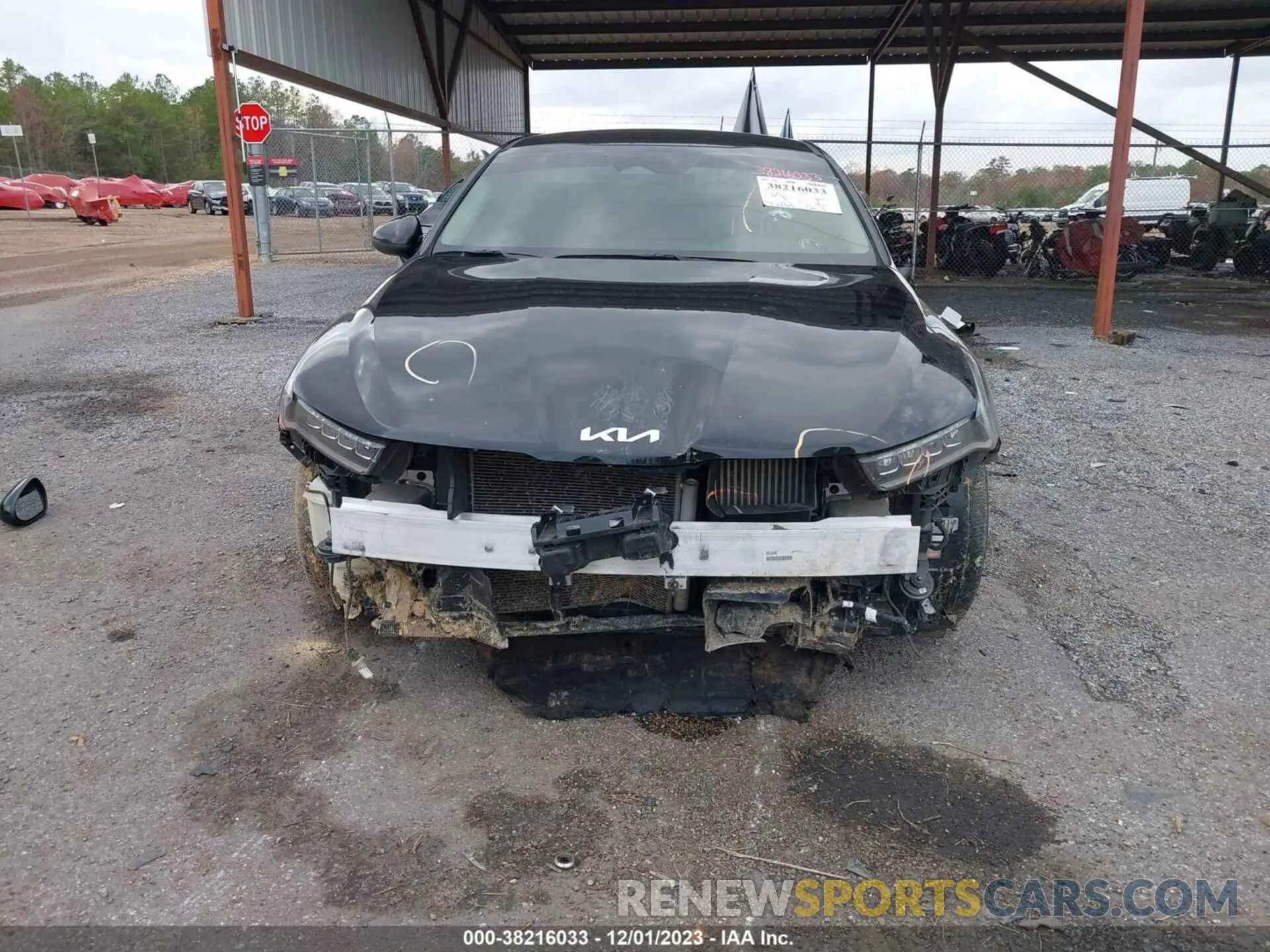 13 Photograph of a damaged car 5XXG14J27NG096055 KIA K5 2022