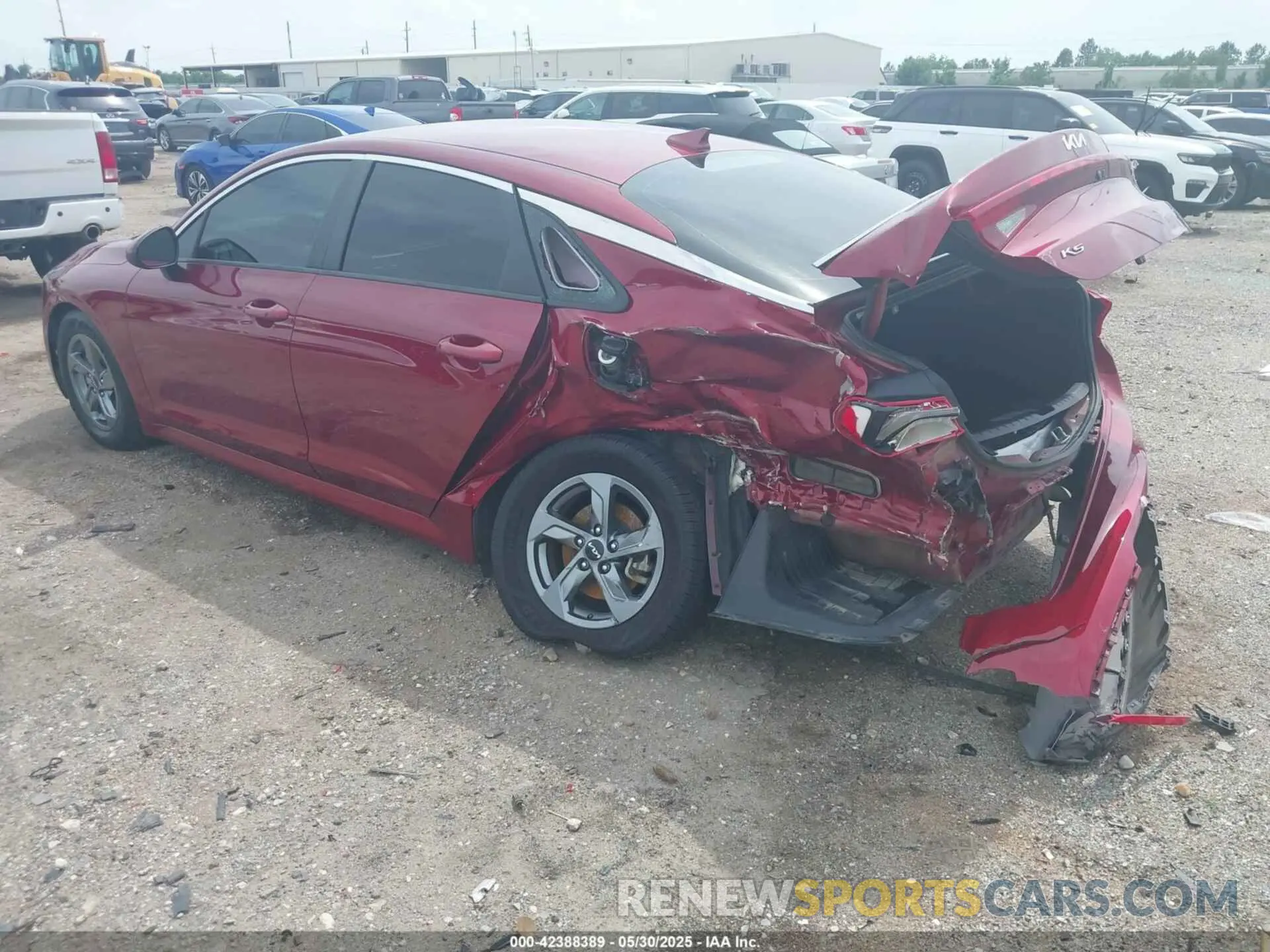 3 Photograph of a damaged car 5XXG14J28NG102753 KIA K5 2022