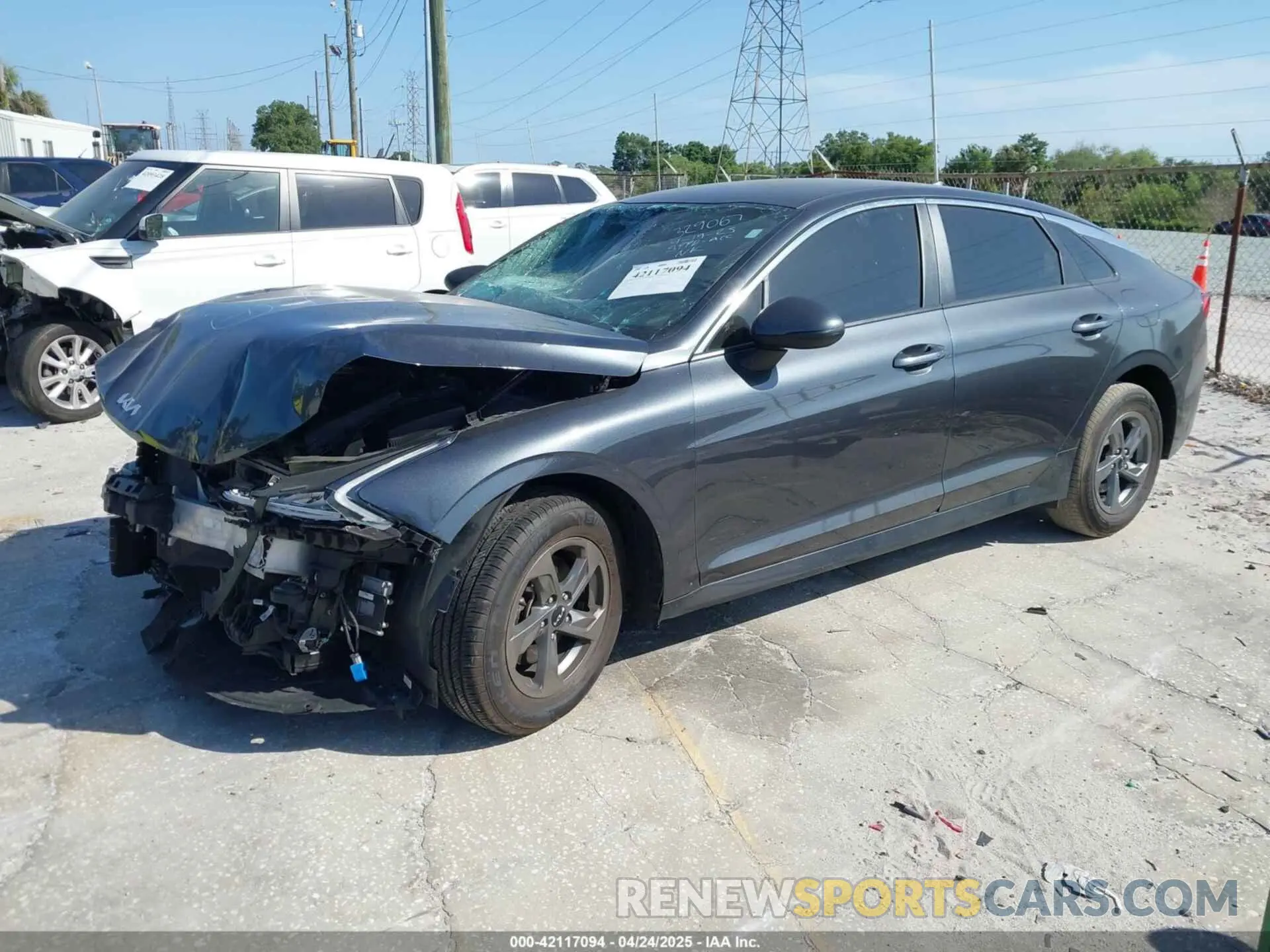 2 Photograph of a damaged car 5XXG14J28NG113817 KIA K5 2022
