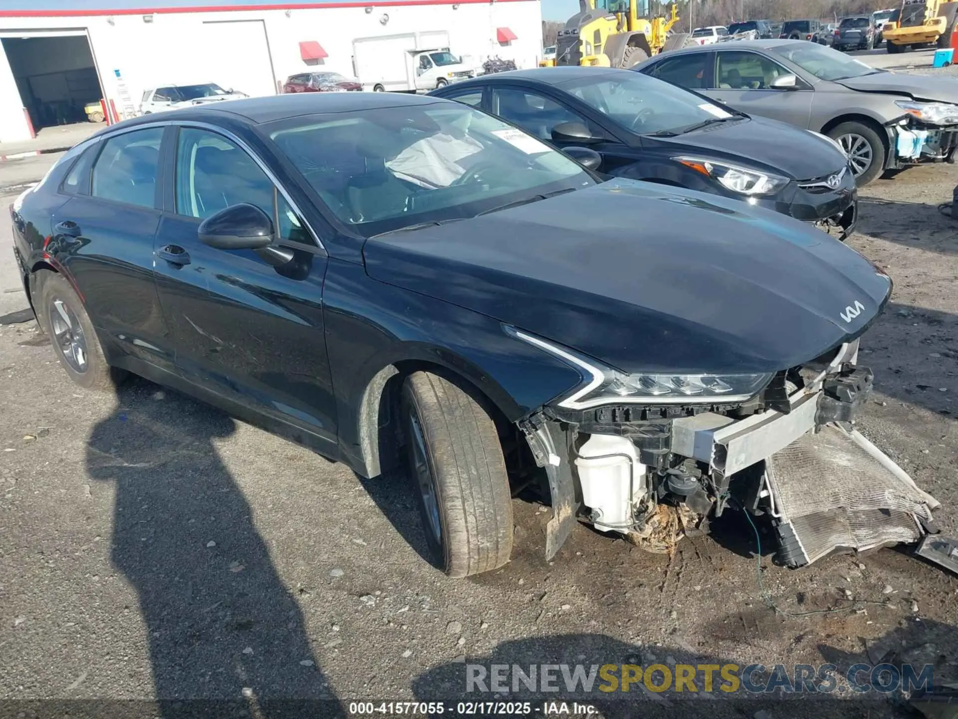 1 Photograph of a damaged car 5XXG14J29NG114622 KIA K5 2022