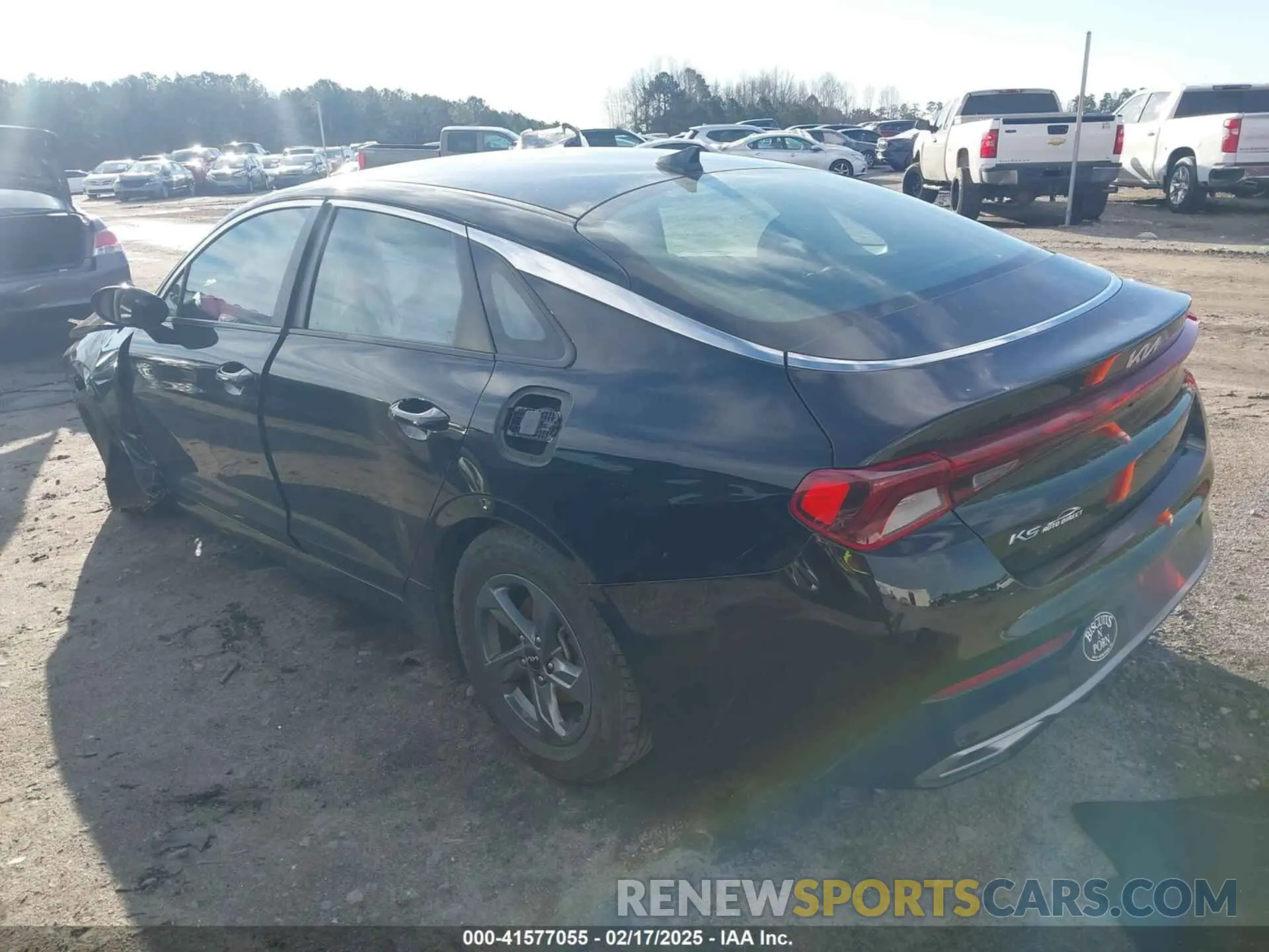 3 Photograph of a damaged car 5XXG14J29NG114622 KIA K5 2022