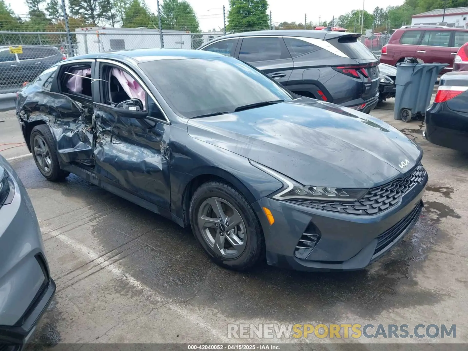 1 Photograph of a damaged car 5XXG14J29NG149192 KIA K5 2022