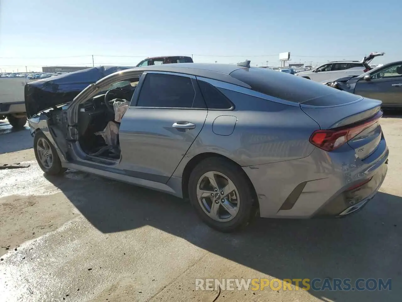 2 Photograph of a damaged car 5XXG14J2XNG142512 KIA K5 2022