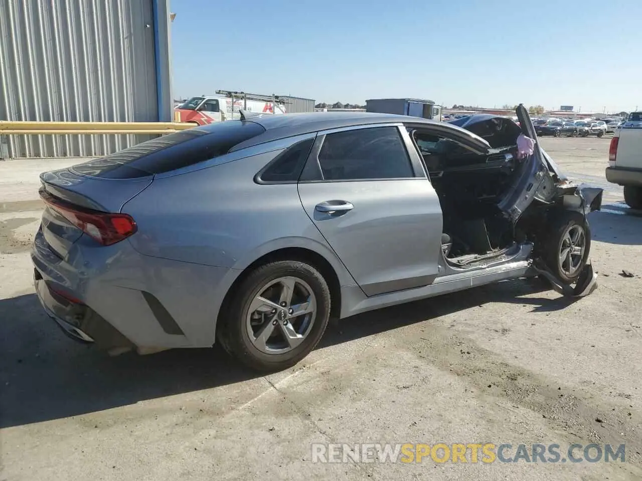3 Photograph of a damaged car 5XXG14J2XNG142512 KIA K5 2022