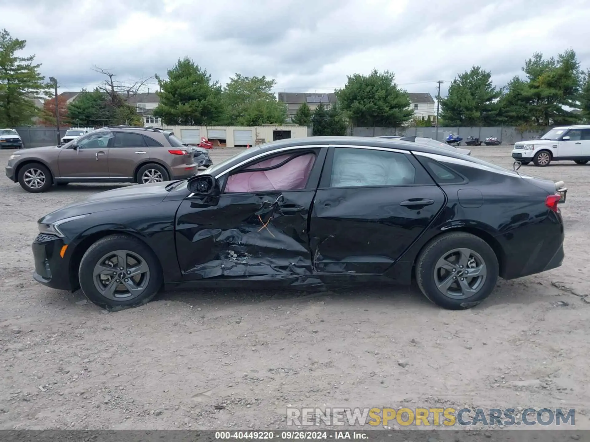 14 Photograph of a damaged car 5XXG24J26NG147414 KIA K5 2022