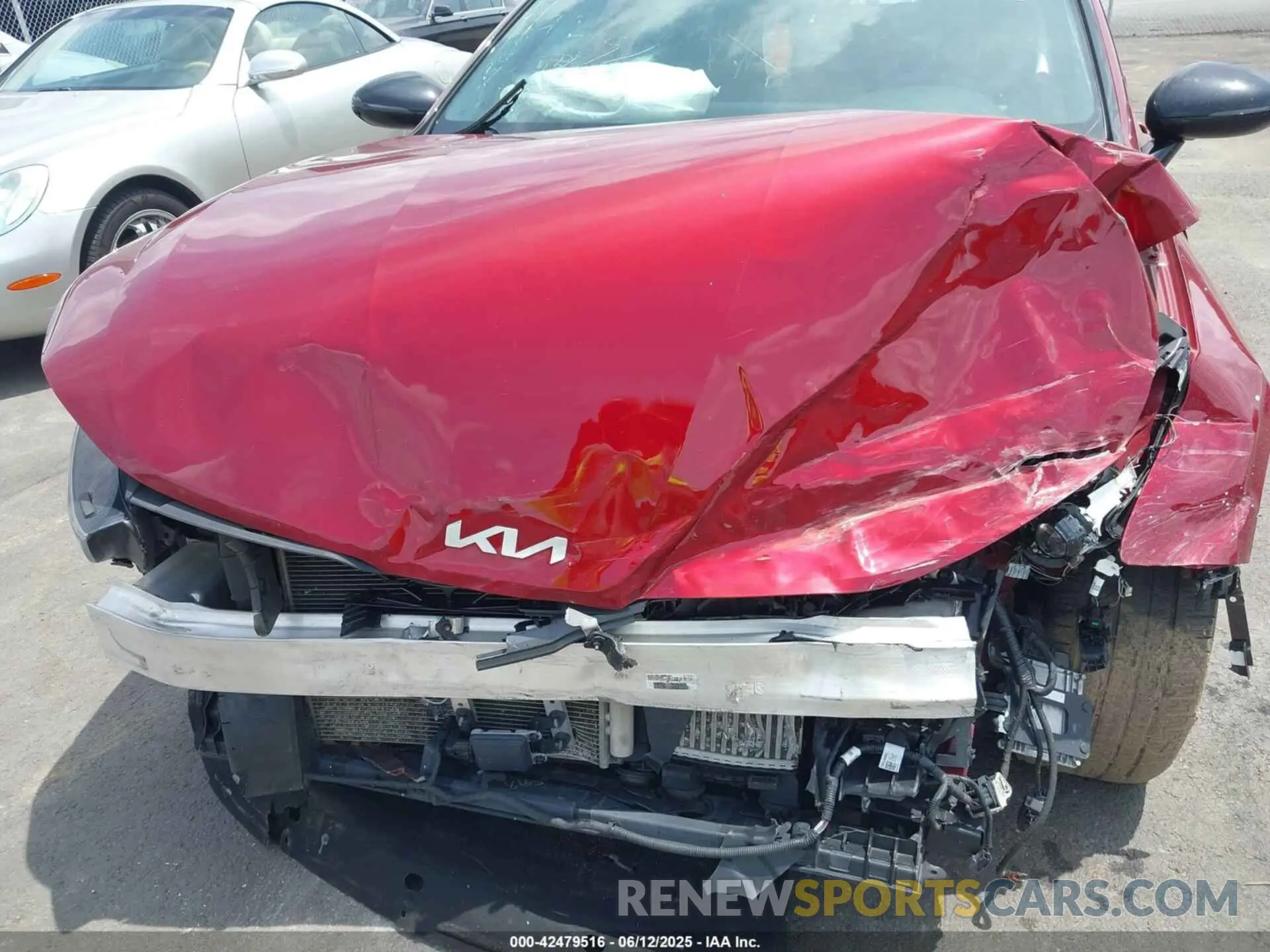 16 Photograph of a damaged car 5XXG64J20NG098599 KIA K5 2022