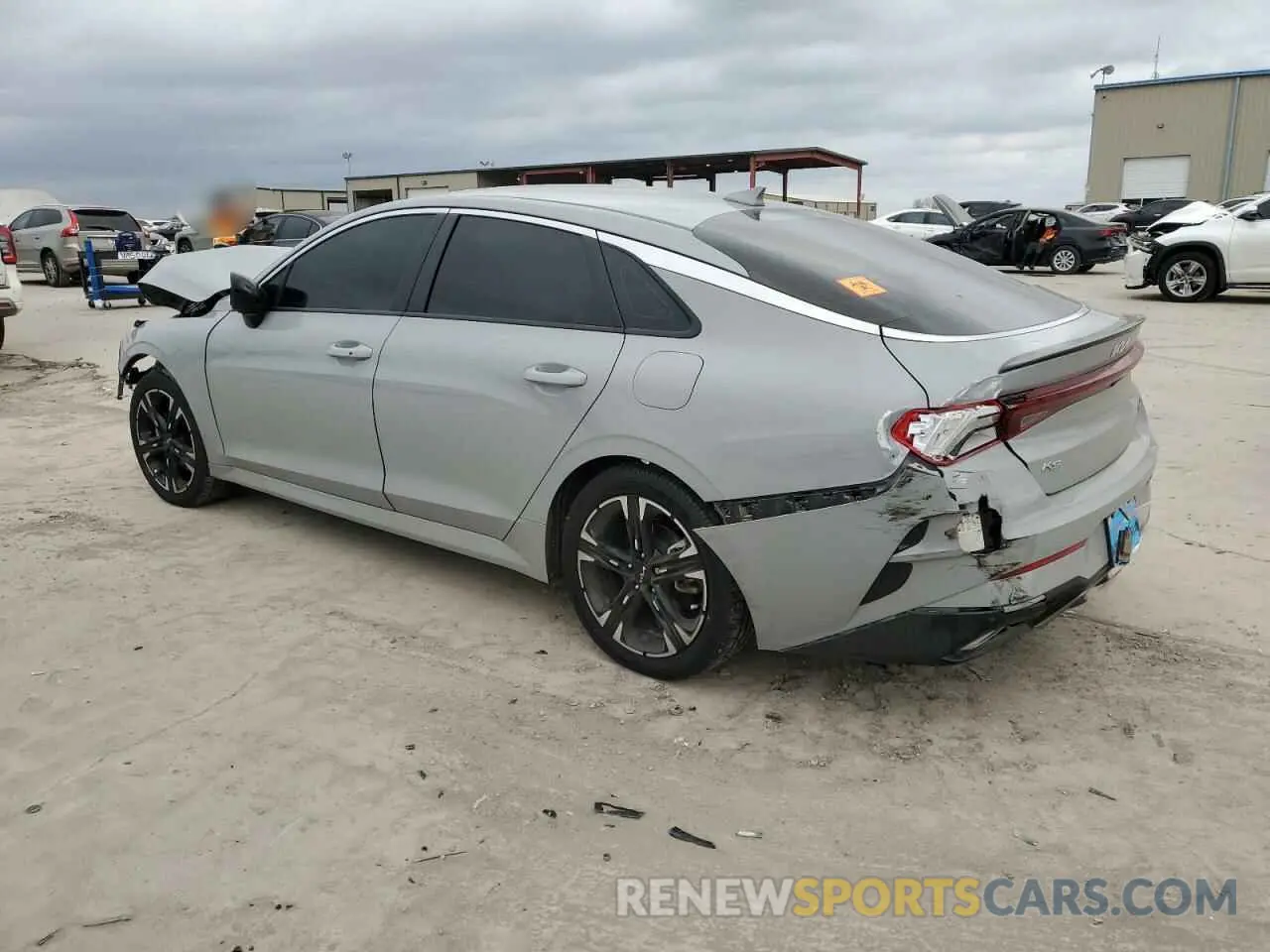 2 Photograph of a damaged car 5XXG64J20NG152368 KIA K5 2022