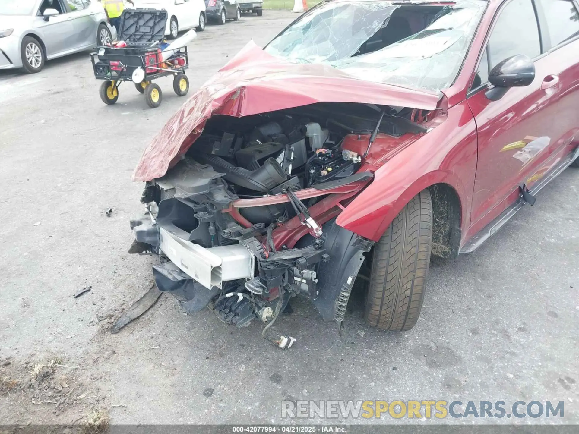 6 Photograph of a damaged car 5XXG64J21NG094464 KIA K5 2022