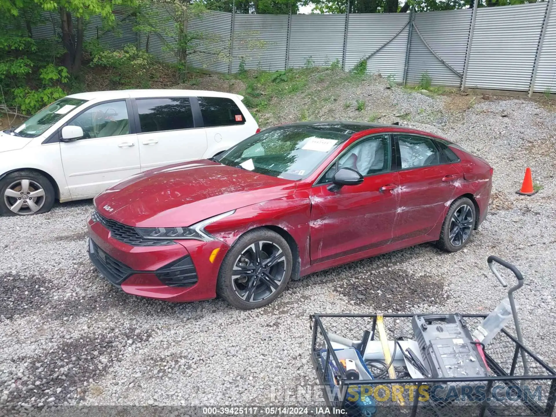 2 Photograph of a damaged car 5XXG64J21NG096098 KIA K5 2022
