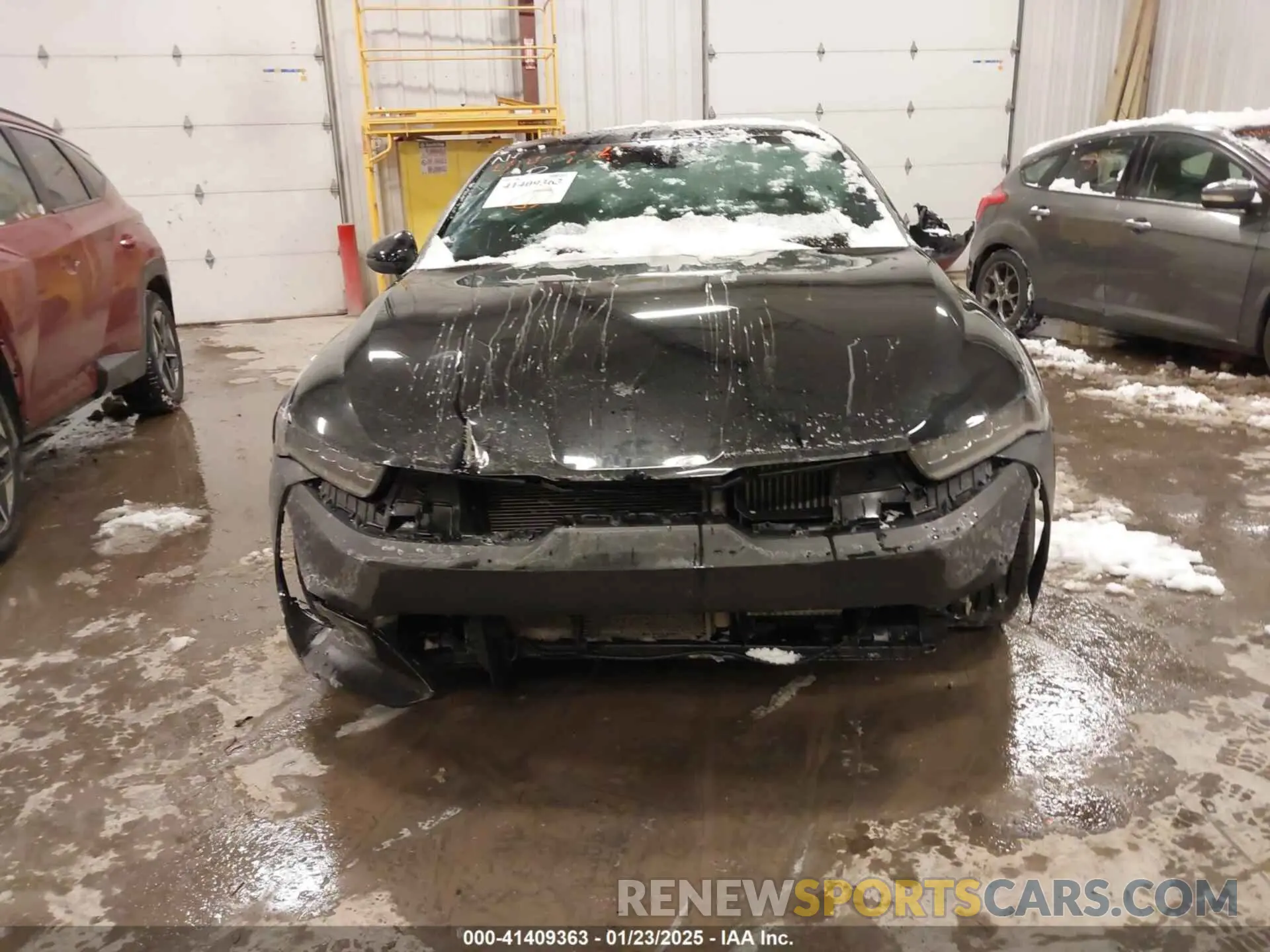 13 Photograph of a damaged car 5XXG64J22NG094733 KIA K5 2022