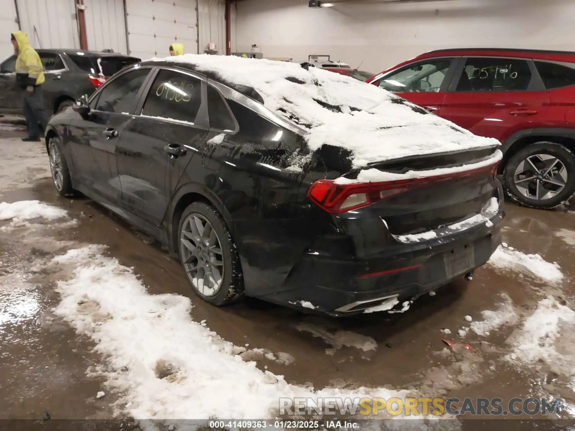 3 Photograph of a damaged car 5XXG64J22NG094733 KIA K5 2022