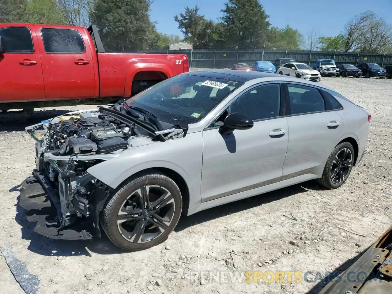 1 Photograph of a damaged car 5XXG64J22NG109165 KIA K5 2022