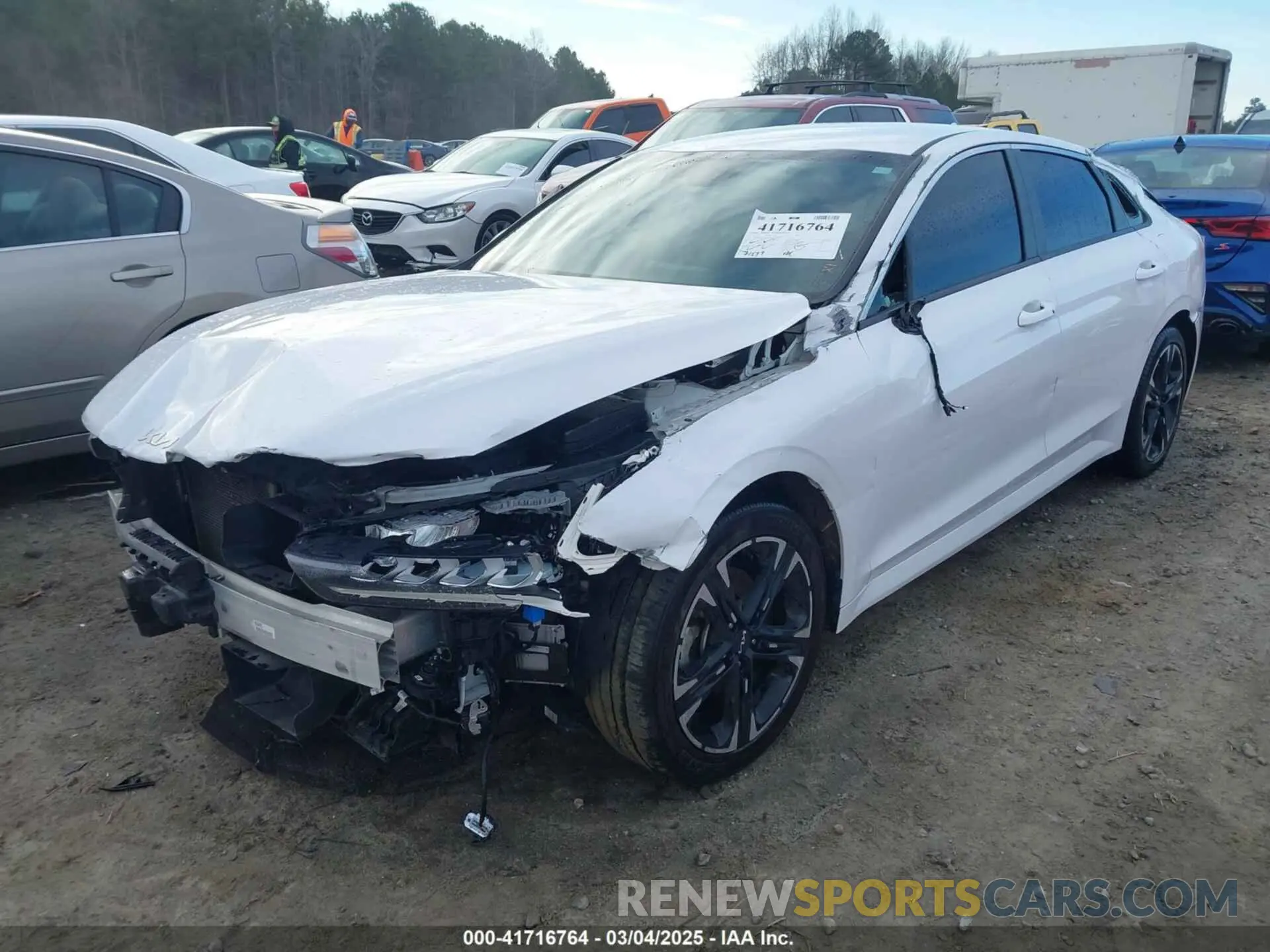 2 Photograph of a damaged car 5XXG64J23NG157001 KIA K5 2022