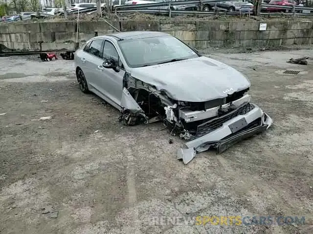 13 Photograph of a damaged car 5XXG64J24NG120667 KIA K5 2022